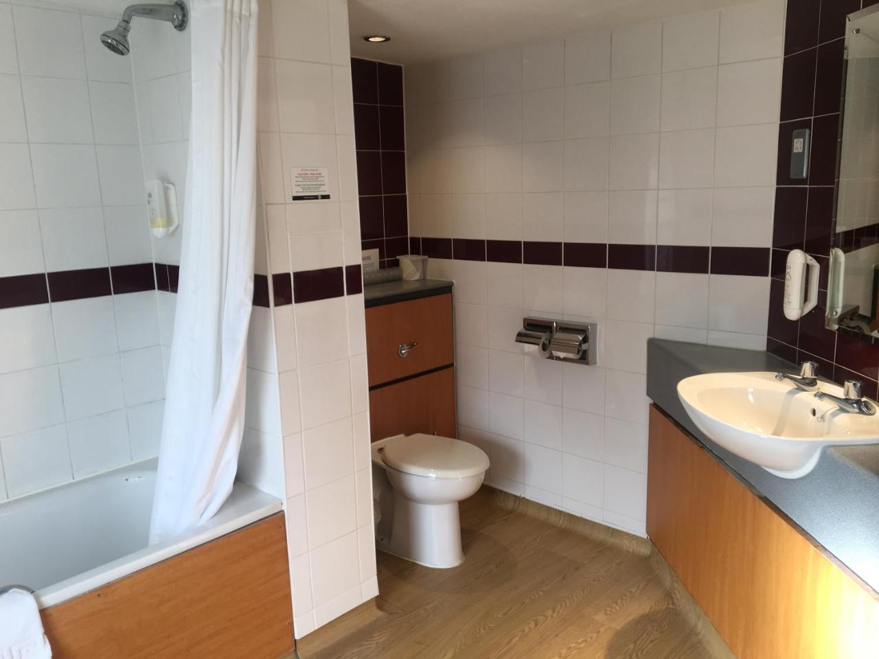 The Catherine Wheel Wetherspoon Hotel Henley-on-Thames Eksteriør bilde